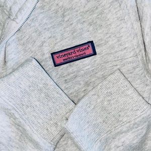•Quarterzip Vineyard Vine Sweater•